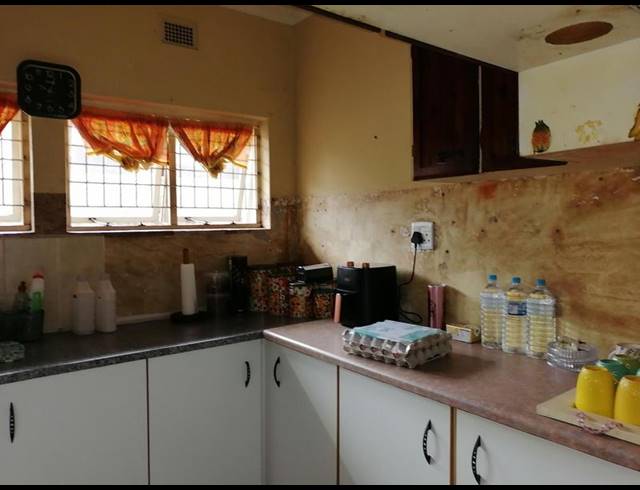 4 BEDROOM HOUSE FOR SALE IN ARBORETUM